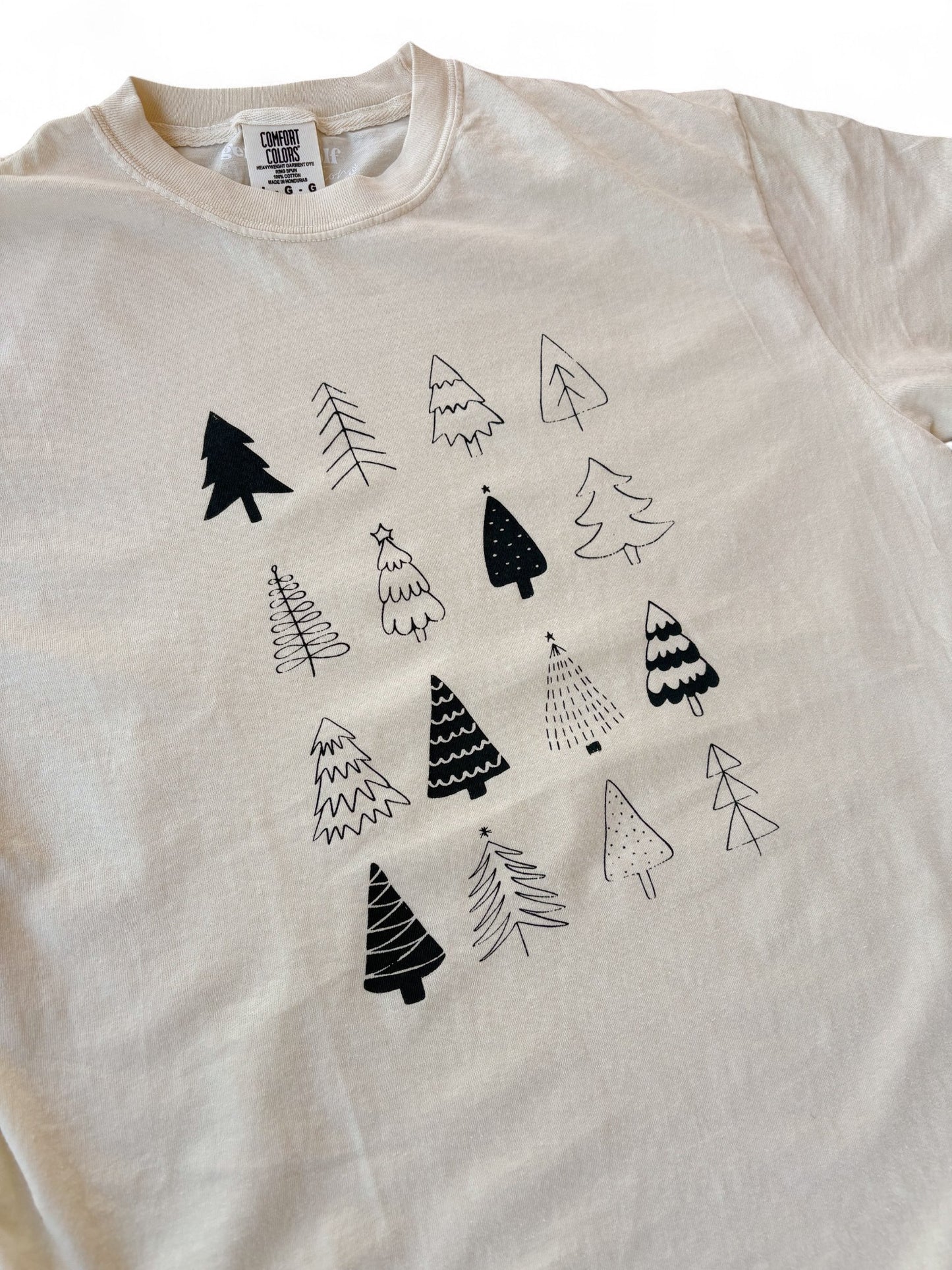 holiday trees tee