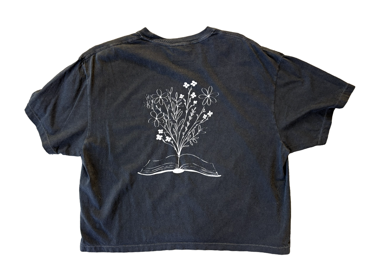 'i can't, i'm booked' book boxy tee